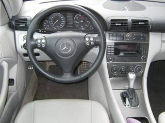 2004 Mercedes-Benz C-Class Photos