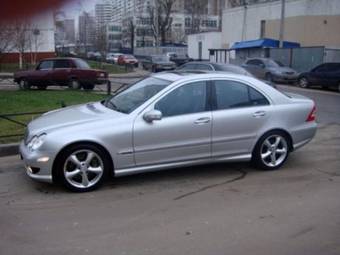 2004 Mercedes-Benz C-Class Pictures