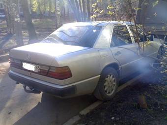 1988 Mercedes-Benz E-Class Pictures