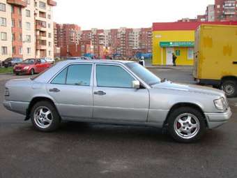 1992 Mercedes-Benz E-Class Photos