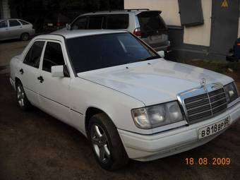 1992 Mercedes-Benz E-Class Pictures