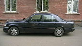 1993 Mercedes-Benz E-Class Photos