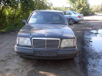 1994 Mercedes-Benz E-Class Photos