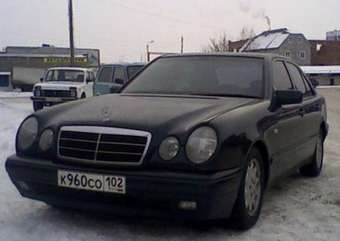 1995 Mercedes-Benz E-Class Pictures