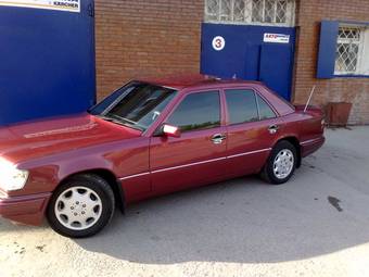 1995 Mercedes-Benz E-Class Photos