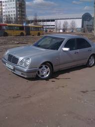 1995 Mercedes-Benz E-Class Pictures