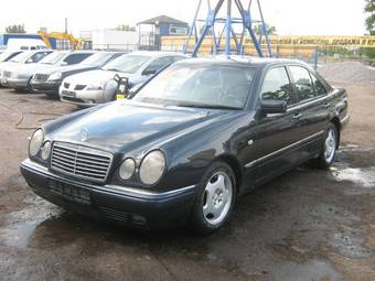 1995 Mercedes-Benz E-Class Pictures