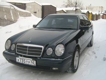 1995 Mercedes-Benz E-Class Pictures