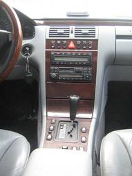 1995 Mercedes-Benz E-Class Pictures