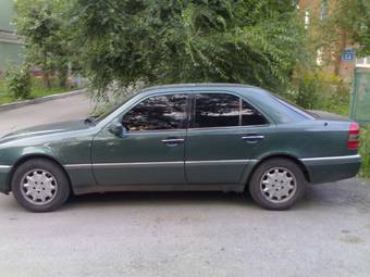 1995 Mercedes-Benz E-Class Pictures