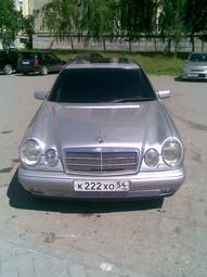 1995 Mercedes-Benz E-Class Images