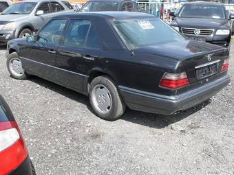 1995 Mercedes-Benz E-Class Pictures