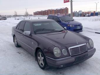 1996 Mercedes-Benz E-Class Pics