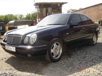 1996 Mercedes-Benz E-Class Pics