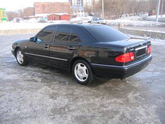 1997 Mercedes-Benz E-Class Pictures