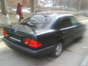 1997 Mercedes-Benz E-Class Pictures