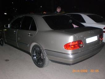 1997 Mercedes-Benz E-Class Pictures