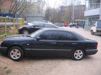 1997 Mercedes-Benz E-Class Pictures