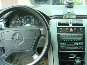 1997 Mercedes-Benz E-Class Pictures