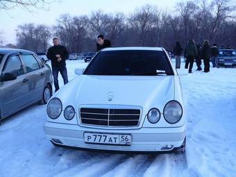 1998 Mercedes-Benz E-Class Pictures