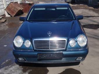 1998 Mercedes-Benz E-Class Photos