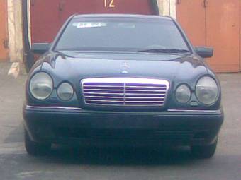 1998 Mercedes-Benz E-Class Photos
