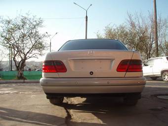 1998 Mercedes-Benz E-Class Pictures