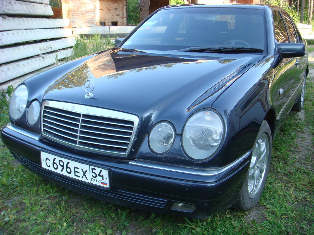 1998 Mercedes-Benz E-Class specs, Engine size 2.4, Fuel type Gasoline ...