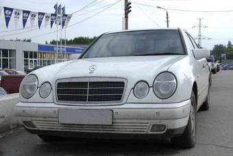 1998 Mercedes-Benz E-Class Photos