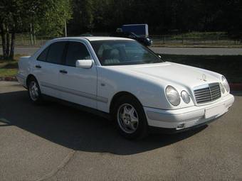 1998 Mercedes-Benz E-Class Pictures