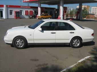 1998 Mercedes-Benz E-Class Photos