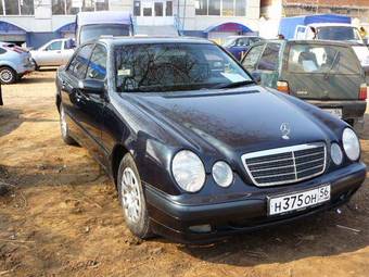 2000 Mercedes-Benz E-Class Pictures