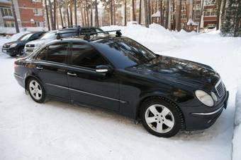 2003 Mercedes-Benz E-Class Photos