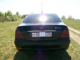 2004 Mercedes-Benz E-Class Photos