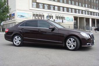 2010 Mercedes-Benz E-Class Pictures