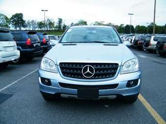 2005 Mercedes-Benz M-Class Pictures