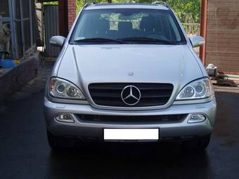 2001 Mercedes-Benz ML-Class Pics