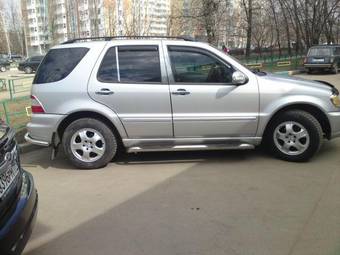 2002 Mercedes-Benz ML-Class Pictures