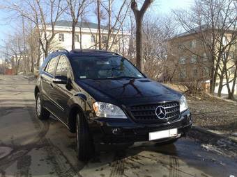 2005 Mercedes-Benz ML-Class Pictures