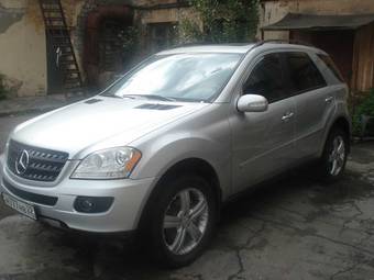 2005 Mercedes-Benz ML-Class Pics