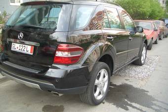 2006 Mercedes-Benz ML-Class Pictures