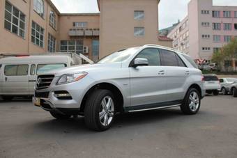 2012 Mercedes-Benz ML-Class Pictures