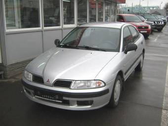 2000 Mitsubishi Carisma Pics