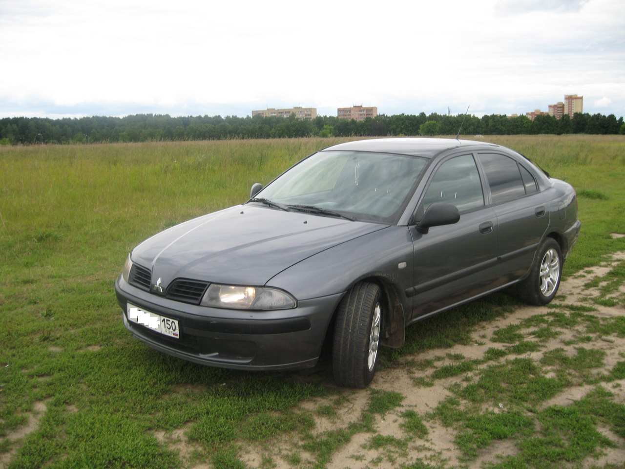 Mitsubishi carisma 2002 год