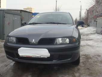 2003 Mitsubishi Carisma Pictures