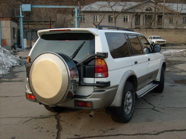 1997 Mitsubishi Challenger