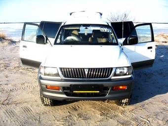 1997 Mitsubishi Challenger Images