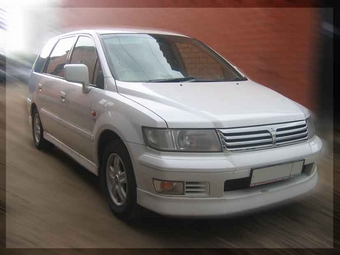 Mitsubishi grandis 1997