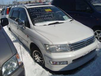 1999 Mitsubishi Chariot Grandis Pictures