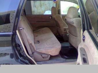 2000 Mitsubishi Chariot Grandis Pictures